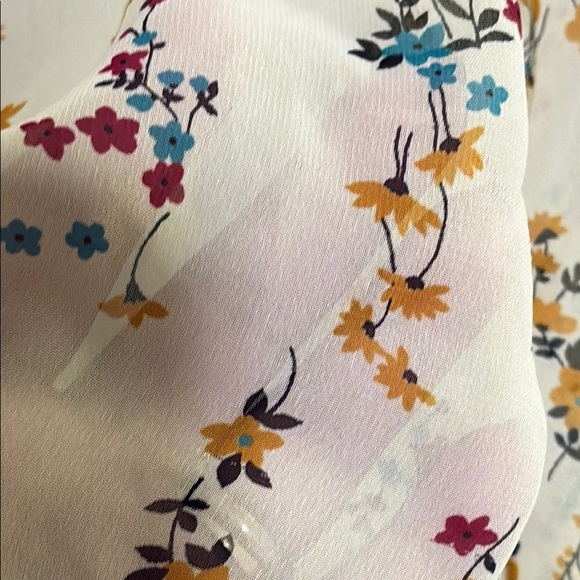 Papaya Cream Floral sheer spaghetti strap Top, back lace size small - Picture 6 of 8